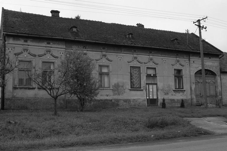 indítványozó, mielőtt benyújtja a javaslatát, köteles egyeztetni a tulajdonossal, az ő akarata viszont nem írhatja felül a szakember véleményét.