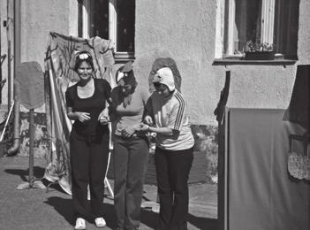 Ez utóbbi keretén belül heti két tanórában tanulnak szolfézst, ami a hangszeres tanulmányaikhoz nyújt segítséget, ebben Vörös Istvánné, Judit néni vezetgeti őket.