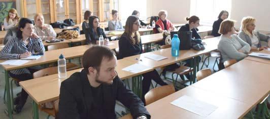 A háromnapos rendezvény keretében a résztvevõk kiscsoportokban dolgozták ki innovatív ötleteiket a COVID-19 pandémiás helyzetet övezõ globális egészség témákban. Csapata 3.