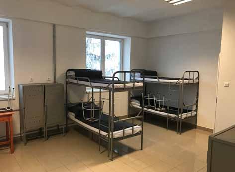 Kopcsik Károly Először Kiskunhalason jelent meg a fegyveres biztonsági őrök integrációja egy büntetés-végrehajtási szerv állománytáblájában (a szóban forgó biztonsági őrök a ki- és beléptetés és