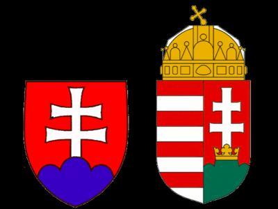 A szlovák és a magyar címer A szlovákok a magyar címerből alakították ki saját címerüket a XIX.