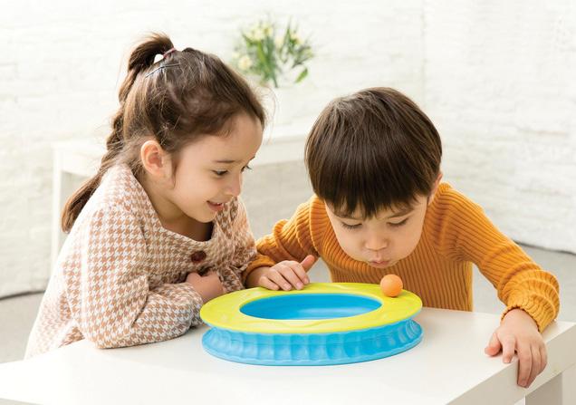 Nincs is más dolgod, mint hogy a megfelelő sütire fújd a golyót. A legügyesebbnek jutalom jár, legyen tiéd az összes habcsók!