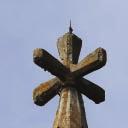 barangoló A tornyon elhelyezett kõkereszt kotóerejét. (Sajnos, az egyik felújítás során az oltárszobrot kiszínezték. G.