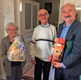 pedagógusa számára. Sejber Istvánné, Gitta néni rubindiplomát vehetett át. Ugyanis hetven évvel ezelőtt végzett a pedagógusi pályájára képesítő vasi tanítóképzőben.