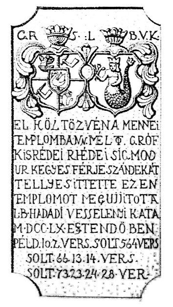 2. kép 3. kép Ötletes latin betûs összerovásokat láthatunk a valószínûleg 15. században épült erdõszentgyörgyi református templomban, mely rovásemlékérõl is híres.