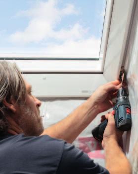 +36 1 436 0601 vevoszolgalat@velux.