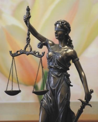 Az ügyfelekért A Gyõri Törvényszék célja, hogy az ügyfeleket mindig naprakész információkkal lássa el akár az ügyeik állásáról,