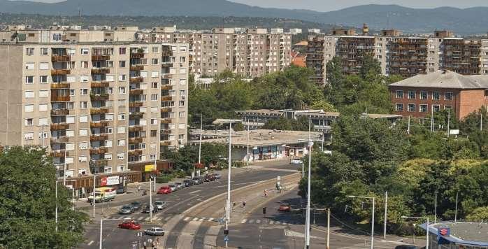 Újpest robbanásszerű fejlődése a kikötővel és a (ló)vasúttal kezdődött, itt már érdemes volt házat építeni, várost alapítani.