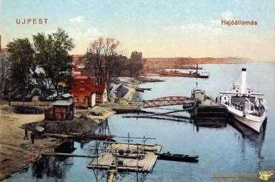 század első feléből származó historizáló/szecessziós várost két nagy lakótelep modern és Káposztásmegyer esetében posztmodern eleme egészíti ki.