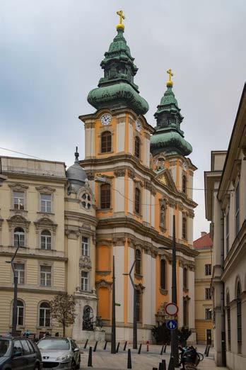 a szociális problémákra is érzékenyebbé válunk. Valahogy emberségesebben viselkedünk. Az év többi részében miért feledkezünk meg minderről?