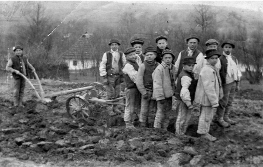 Hitler megelégedett a beszédben említett célok elérésével, az ország többi részével megjutalmazta szövetségeseit. Lengyelország területe az 1939-es német lengyel háború után 3.