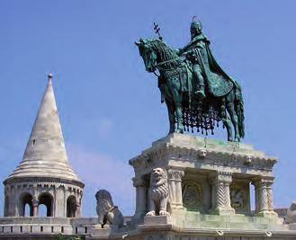 Szent István ünnepe augusztus 20. Ok. 148. o. 1. Fogalmazd meg a képek segítségével, mit ünneplünk augusztus 20-án! 2. a) Elevenítsétek fel párokban, mit olvastatok István királyról a tanév során!