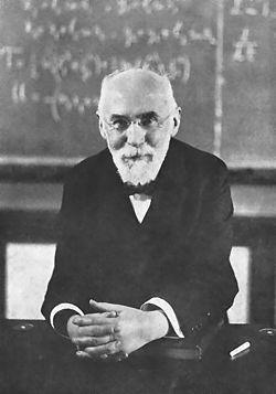 Megfigyelt jelenség Lorentz erő A mágneses mező által a mozgó töltésre