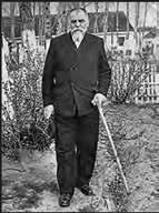 I. FEJEZET 30 Joszip Szlipij szibériai száműzetése idején, 1940?? Véleményetek szerint, miért tartotta a szovjethatalom Joszip Szlipijt veszélyes személynek?