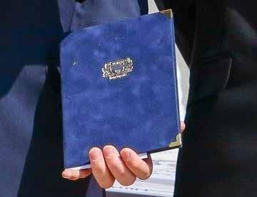 4 KOLORHÉT 2021. 05. 28. 5 GAUDEAMUS IGITUR ELBALLAGNAK A KAZINCBARCIKAI VÉGZŐSÖK Idén a kazincbarcikai középiskolákból összesen 22 osztály végzősei köszöntek el intézményüktől.