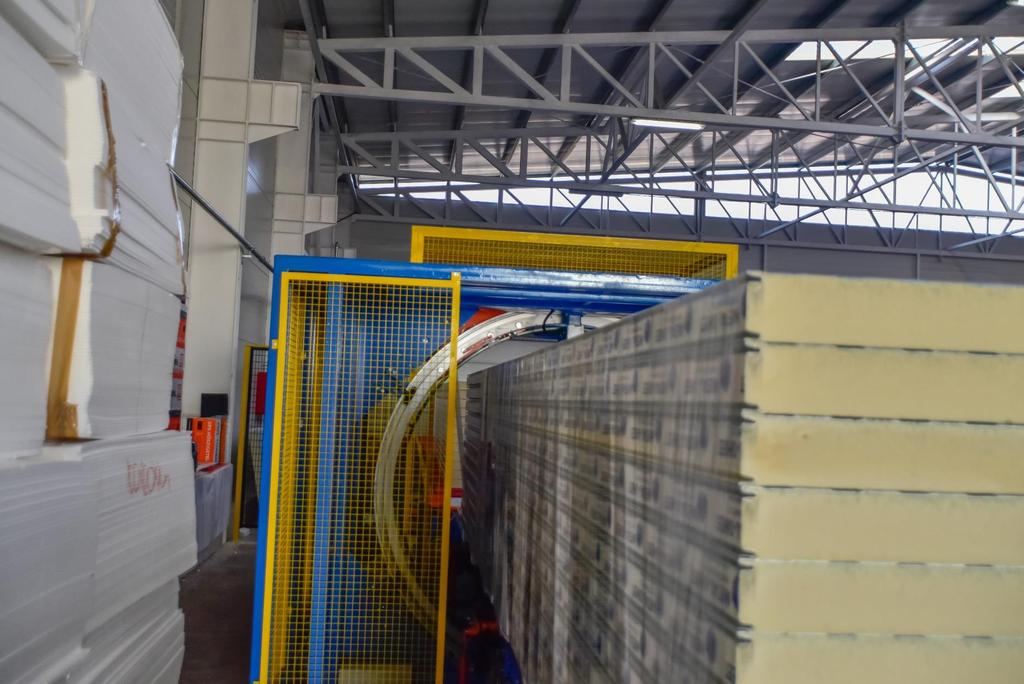 Csomagolási egységek A kötegek magasságát optimalizáljuk. Törekszünk a lehető legnagyobb raktér kihasználásra, így ahol tehetjük maximáljuk a kötegekben található panelek darabszámát.