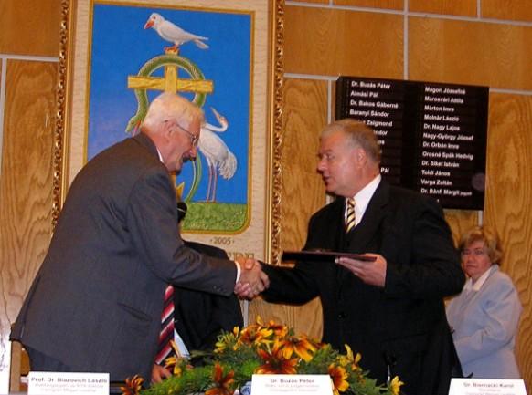 102 A honismereti élet kibontakozása Csongrád megyében Október 9. és 12. között került sor a levéltári napok rendezvényeire Szegeden, Makón, Maroslelén és Derekegyházán.
