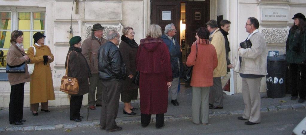 Csongrád megye honismereti életének történeti kronológiája 99 November 10-11-én Pécsett rendezték meg az Iskola és honismeret konferenciát, amelyen egyesületünket Bogdán Lajos és Pál Lászlóné Szabó