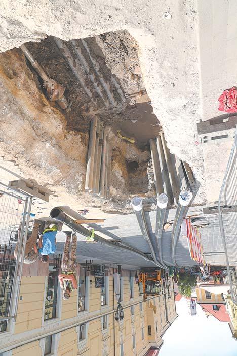 FORGALOMKORLÁTOZÁS A BELVÁROSBAN Szöveg: Győr-Szol Zrt. Fotó: O. Jakócs Péter Közműfelújítások miatt ideiglenes forgalomkorlátozásokra kell számítani Győr belvárosában. A Győr-Szol Zrt.