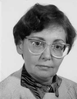 AUGUSZTUS Beöthyné Kozocsa Ildikó könyvrestaurátor (Gyula, 1937. augusztus 10.) Felmenőim között többen voltak, akik vonzódtak az irodalomhoz és a művészetekhez.
