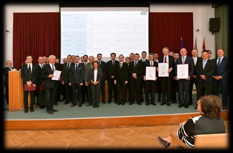 A MŰEGYETEMI LÉLEGEZTETŐGÉP-FEJLESZTŐ CSAPAT A Gépészmérnöki Kar részéről Dr. Bakonyi Péter Dr. Bíró István Boros Róbert Dr. Farkas Zsolt Hodosán Zsolt Dr.