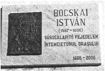 Polihisztor volt, akár a gyógyításról, akár a természettudományról, akár a nyelvészet r l volt szó. Linné állattani rendszerét ültette át magyar nyelvre.