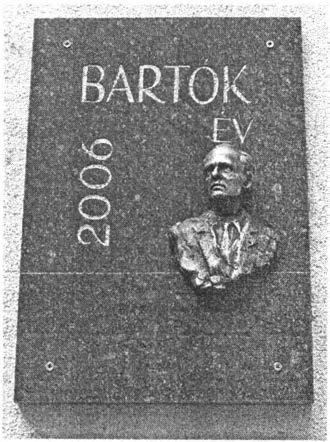 A Királyhágómelléki Refor mátus Egyházkerület állíttatta a Bartók-év tiszteletére. 2006. december 14-én avatták fel a Bartók Béla Emléknap kereté ben.