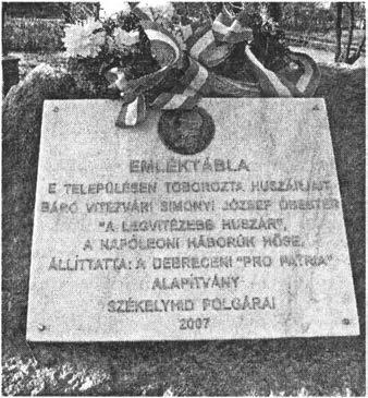 A gyülekezethez szólott Bodor Zoltán helybeli plébános, Csohány János, a Pro Patria Alapítvány alelnöke, Szólláth Tibor, Hajdú- Bihar megye közgy lésének