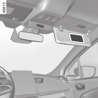GYERMEKEK BIZTONSÁGA: első utasoldali légzsák ki- és bekapcsolása (2/3) A 3 A VESZÉLY Mivel az első utasoldali airbag kinyílása és a gyermekülés menetiránynak háttal történő elhelyezése nem