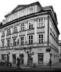 2 A CSEH KÖZTárSASáGBAN Magyar Köztársaság Nagykövetsége nagykövet: dr. Boros Miklós Pod hradbami 17, 160 00 Praha 6 tel.: +420-233-324-454 fax: +420-233-322-104 e-mail: prague@mfa.gov.hu http://www.
