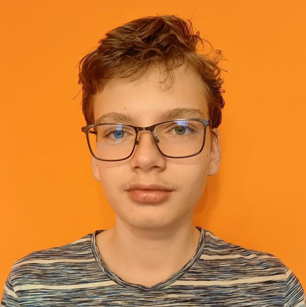 2. Helyezett Simon László Bence Felkészítő tanára: Keglevich