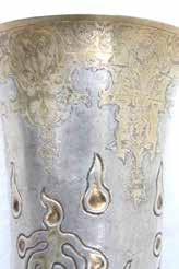 század eleje, Debrecen Debreceni Ötvös János Méretek: talp átm.: 6,5 cm száj átm.: 9,9 cm m.: 20 cm Közölve Szabolcs Szatmár megye műemlékei I. 1986. 210., II. 1987. 401., P. Szalay Emőke 2001. 33.