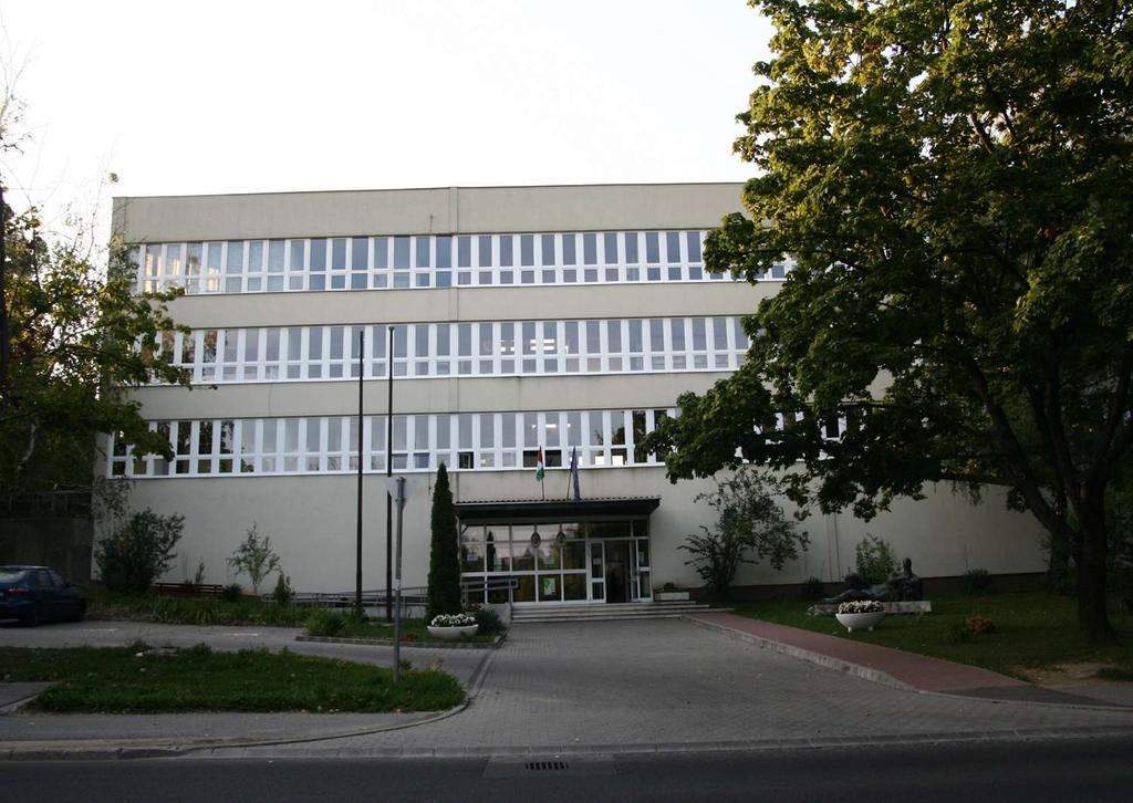 BEMUTATKOZIK Baranya Megyei SZC Komlói Technikum,