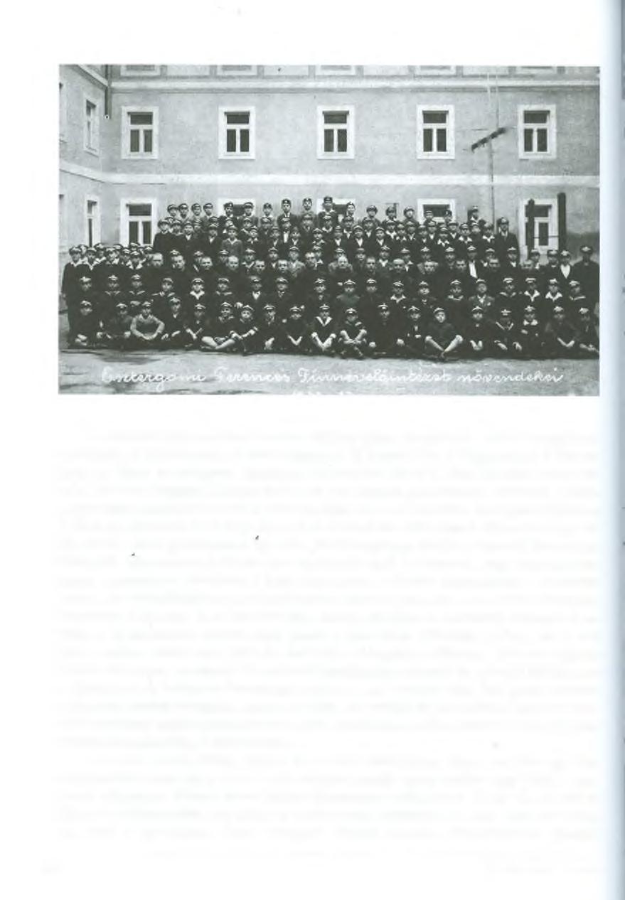 A tria n o n i békeszerződést követően 1923-ra három középiskolai tanárral rendelkezett a provincia, P. Habetler Ipoly, P. Burka Kelemen és P. Eszterle Péter. P. Nagy A risztid P.