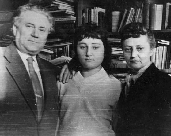 Kocsis András, Kocsis Mária, Novák Józsa 70 éves korában már nagybetegen kapta a Munka Érdemrend arany fokozatát. Hosszú betegeskedés után 1976.