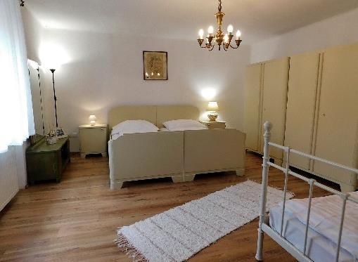 BALATON-FELVIDÉK szezonális ajánló Zeg-zugos völgyek, szelíd dombok, meredek hegyoldalak, az apró falvak rejtett kincsei. Ízek, illatok, színek. Ez mind csak Rád vár!