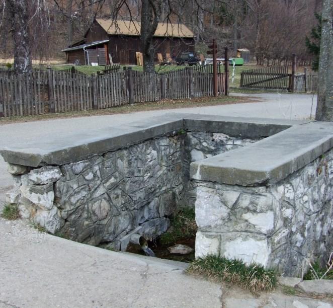 Jávor-kút A vízkémiai vizsgálatok alapján a forrás vize jó minőségűnek tekinthető. A bakterológiai vizsgálatok alapján azonban nem tartozik a megbízható minőségű források közé.
