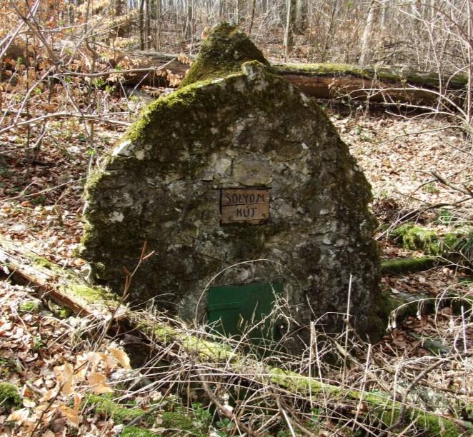 Sólyom-kút A vízkémiai vizsgálatok alapján a forrás vize jó minőségű. Turisták által mérsékelten látogatott. Környezete természetes bolygatással zavart (pl.