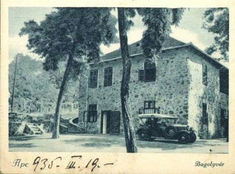 A kőfejtést az 1920- as években kőzúzóval és kisvasúttal segítették.