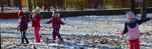 HÍREK 2. OLDAL Címlapon Január 13-án hólepelre ébredt a város a gyerekek legnagyobb örömére.