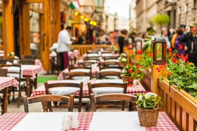 vállalkozás adatainak szerkesztése, fényképek hozzáadása, válaszadás értékelésekre és még számos egyéb lehetőség. Profilja tulajdonosaként a TripAdvisor Irányítóközpontjában (www.tripadvisor.co.