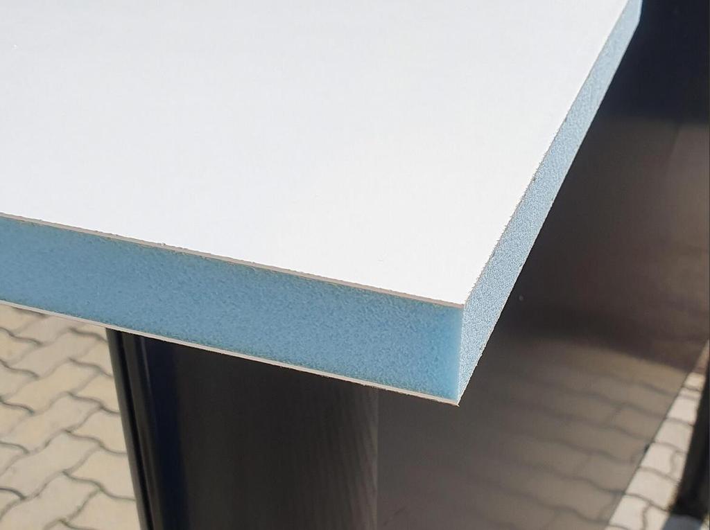 24 mm Kék 1 mm 1500 x 3000 mm Igen 1,26 W/m2xK
