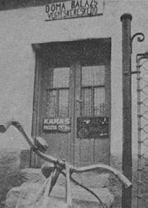 Mári néni szobája A nyári óvoda egy mozzanata Követésre méltó cselekedetre szánta el magát a község elöljárósága 1984. június végén, mely lakókörnyezetének szebbé tételéhez járult hozzá.