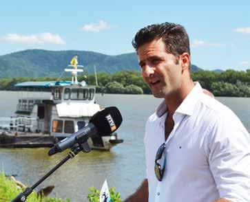 Bogányi Gergely Kossuth-díjas zongoraművésszel közösen tartott nyitókoncerten csodálatos élménnyel ajándékozta meg a közönséget.