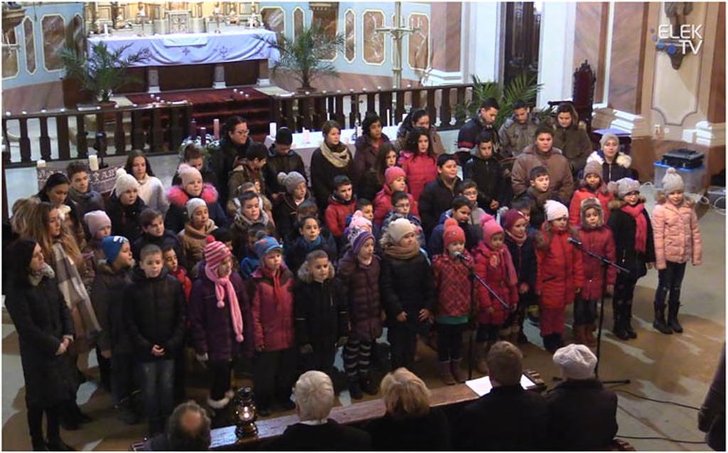 elekia ktuális 3 Tavaly december 22-én immár nyolcadik alkalommal került sor a Mindenki karácsonya" cimfi rendezvényünkre a Sarlós Boldogasszony templomban.