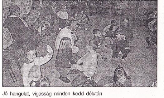 Hetente beutaztak Nagyváradra, hogy oktassák a fiatalságot, mely magyar néptáncot és népdalt akart tanulni. 1998 elején, az Partiumi Egyetemen néptánccsoportot szerveztek Szádog Néptánccsoport néven.