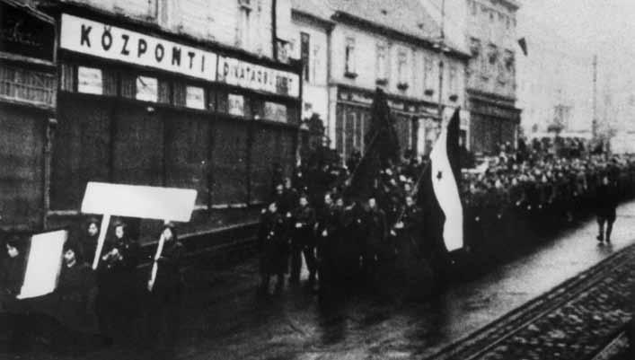 A tudatos antifasizmus, a kommunizmus iránti elkötelezettség 508 és/vagy a helyi hatóságok üldözése. Esetenként akár mind a három ok szerepet játszhatott.