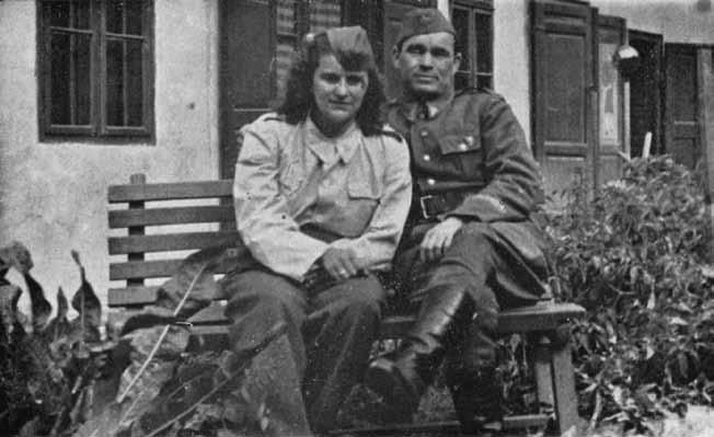 Éljenek a mi nagy szövetségeseink. Szovjetunió, Anglia és Amerika! Halál a fasizmusra szabadságot a népnek! 1944.