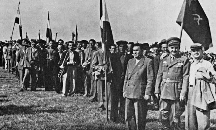 kovácsolódtak, s lerakták az új szocialista társadalmi rendszer alapját.