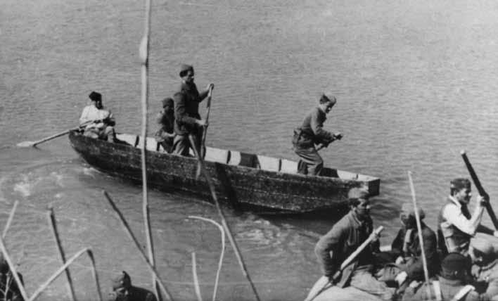 Eközben a Petőfi-brigád Barcsra vonult, majd a Dráva bal partján pihent.